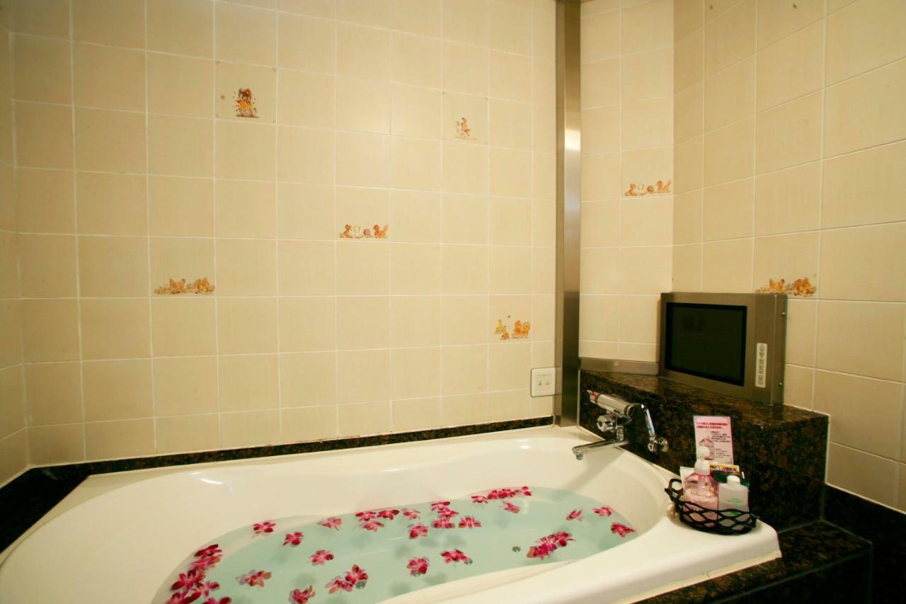 Hotel Mobilia (Adults Only) Tsurugashima Exterior photo